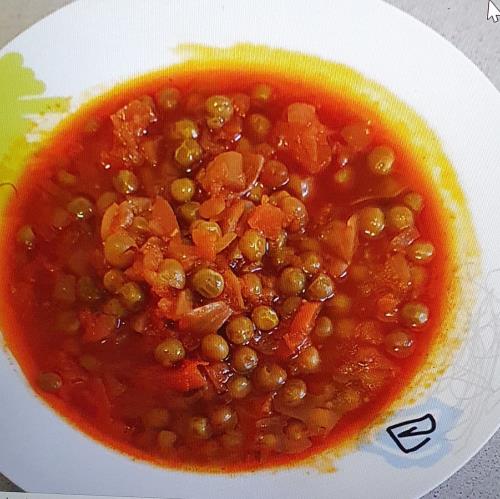 אפונה ירוקה ברוטב