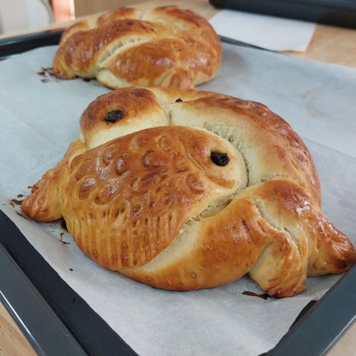 חלות דגים חגיגיות,רכות ואוריריות