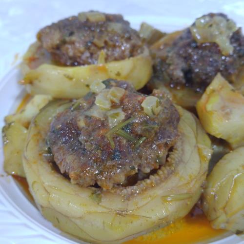 קציצות בשר עם ראשים של ארטישוק