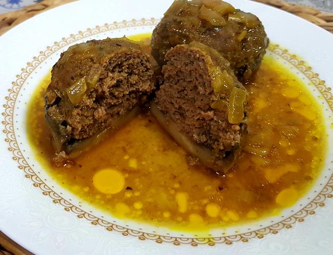 פטריות ממולאות בשר טחון
